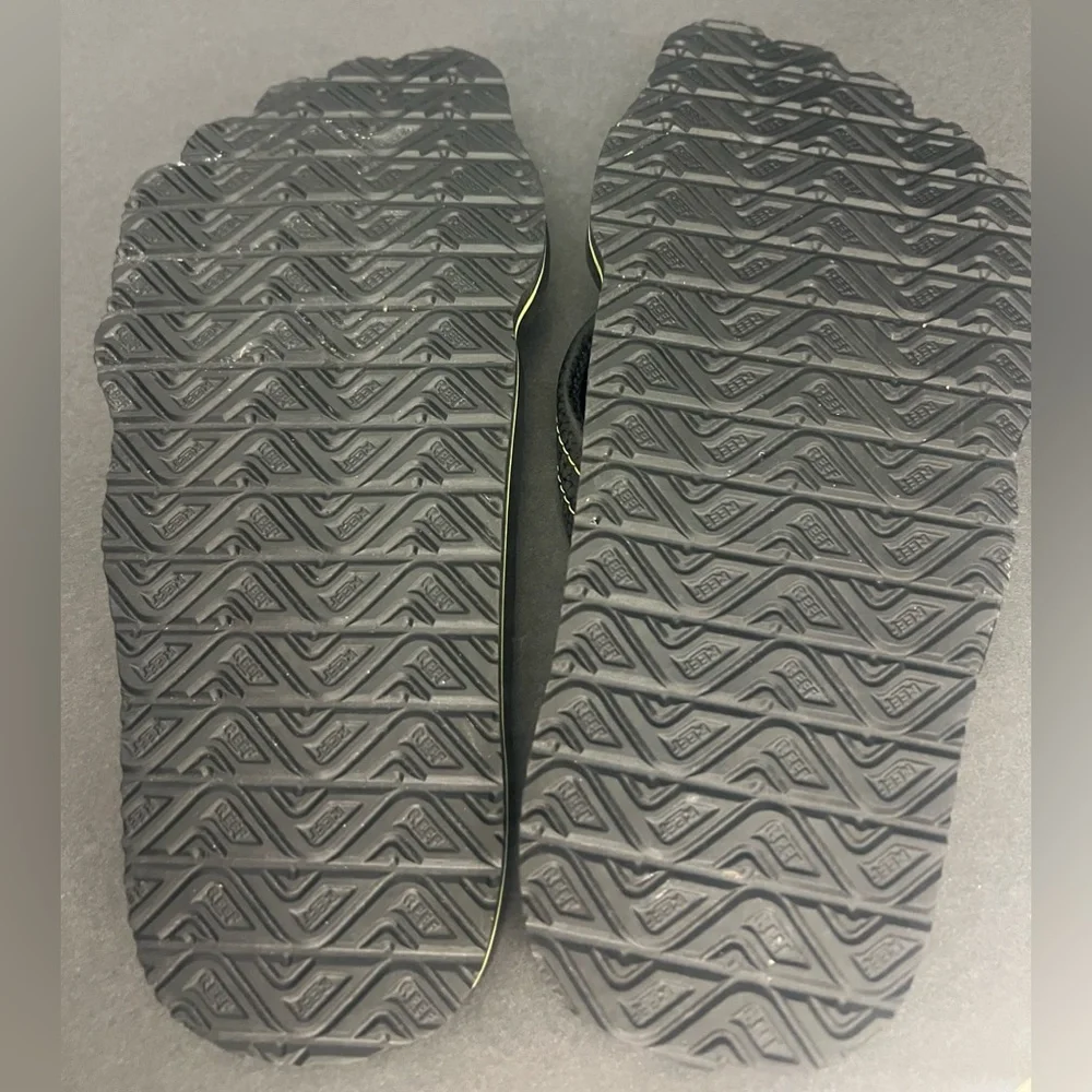 Reef sandals youth